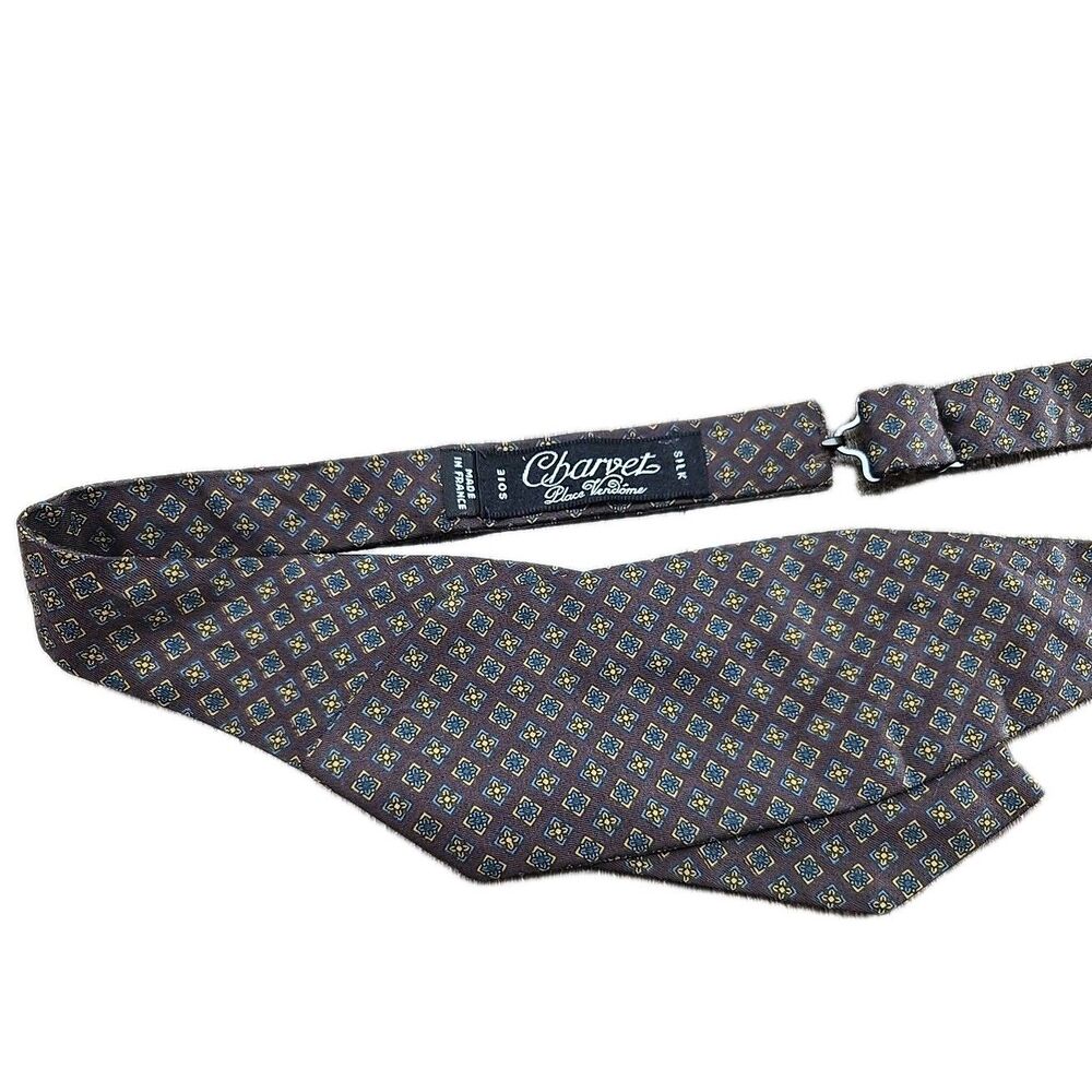 Charvet Men's Silk Printed Bow Tie Burgundy Blue & Yellow Flower Print One Size